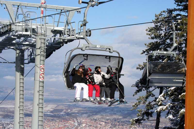 Children travel by lift | Lucky Bansko SPA & Relax